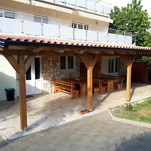 Roko Kostrena